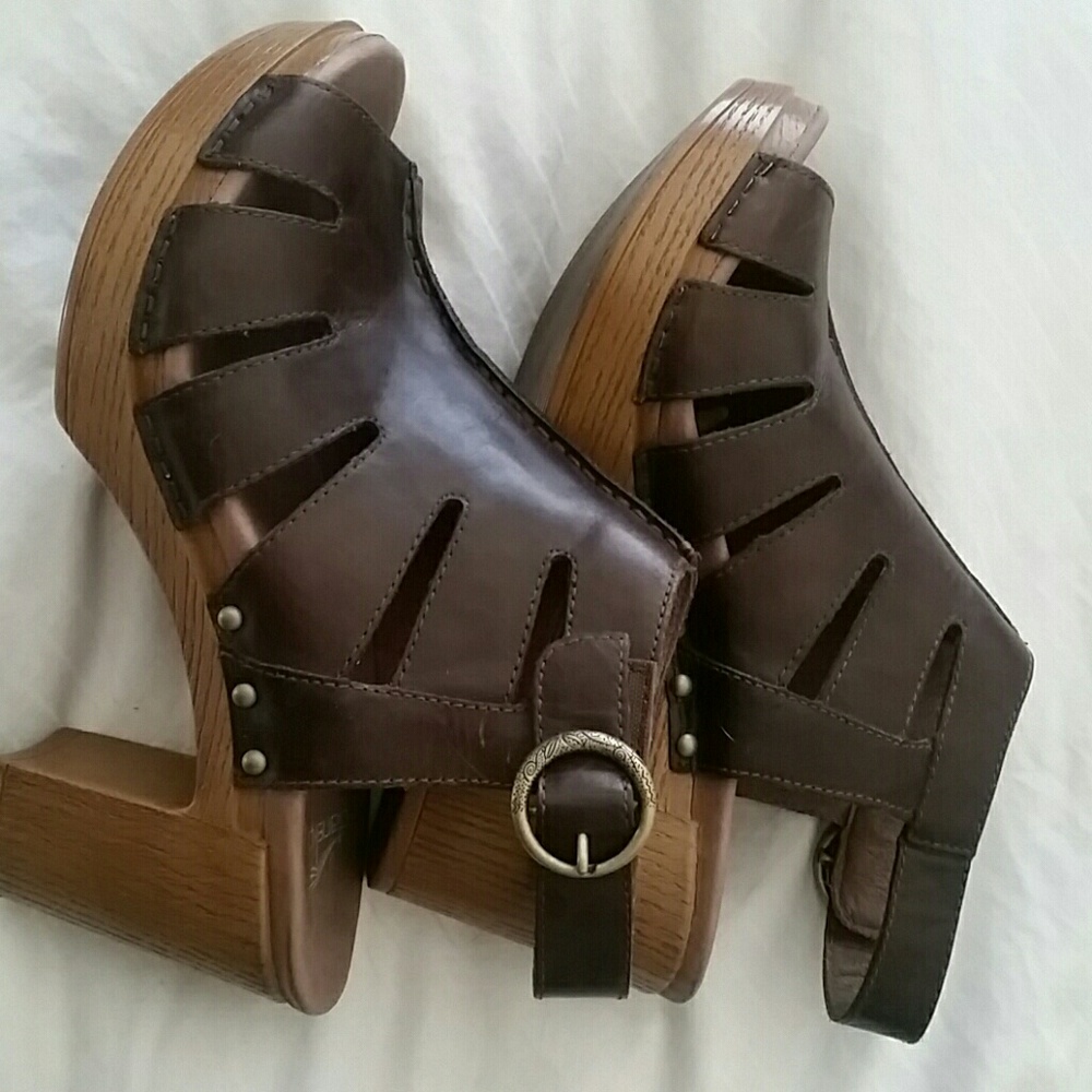 Dansko Demetra in teak size 38